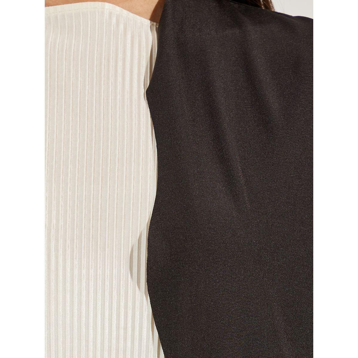 Styli Scalloped Edge Open Front Abaya-women-arabicclothing-abayas-image-3