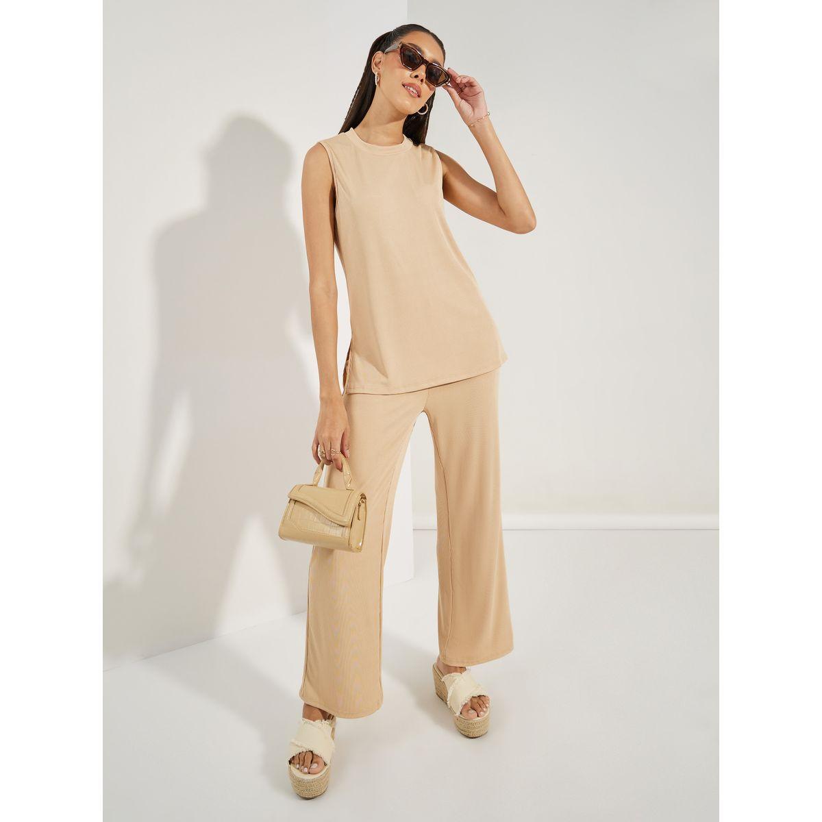 طقم منسق من جوغر بارجل واسعة مع بلوزة بلا اكمام-women-clothing-coordsets-image-1