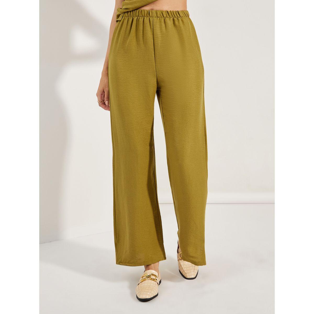 طقم منسق من بنطال بارجل واسعة وبلوزة بلا اكمام-women-clothing-coordsets-image-4