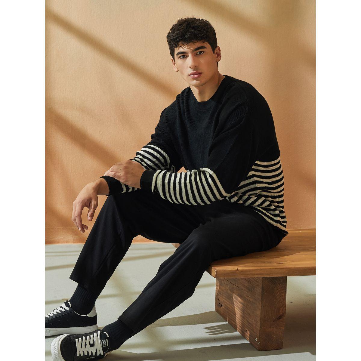 Styli Horizontal Tuck Stripe Relaxed Fit Lightweight Sweater-men-clothing-sweatersandpullovers-image-1