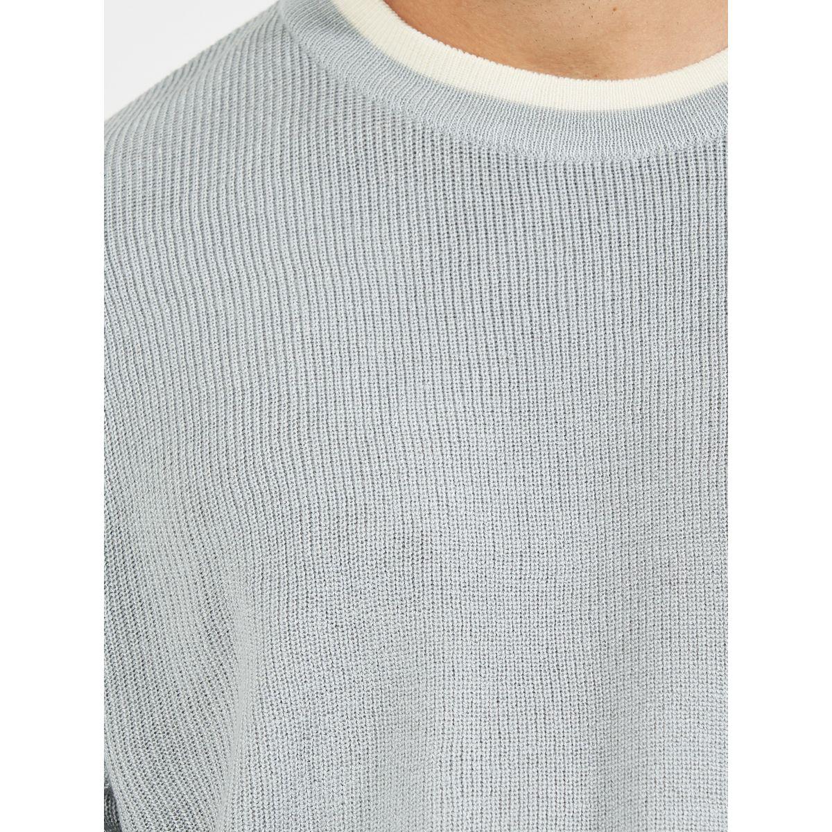 Styli Relaxed Tuck Knit Lightweight Sweater with Contrast Detail-men-clothing-sweatersandpullovers-image-3