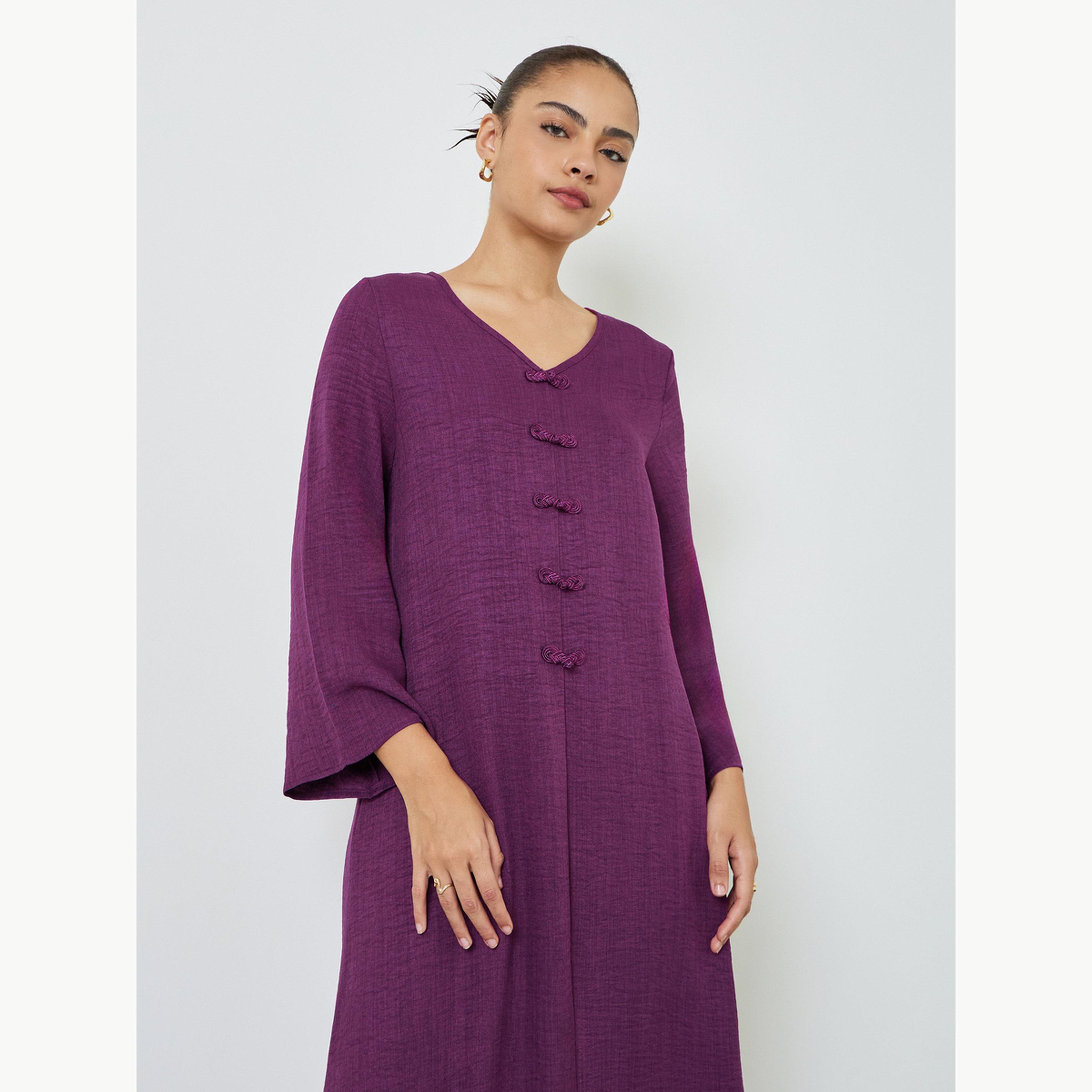 Amirah X Styli Maroon V Neck Jalabiya with Decorative Buttons-women-arabicclothing-jalabiyas-image-3