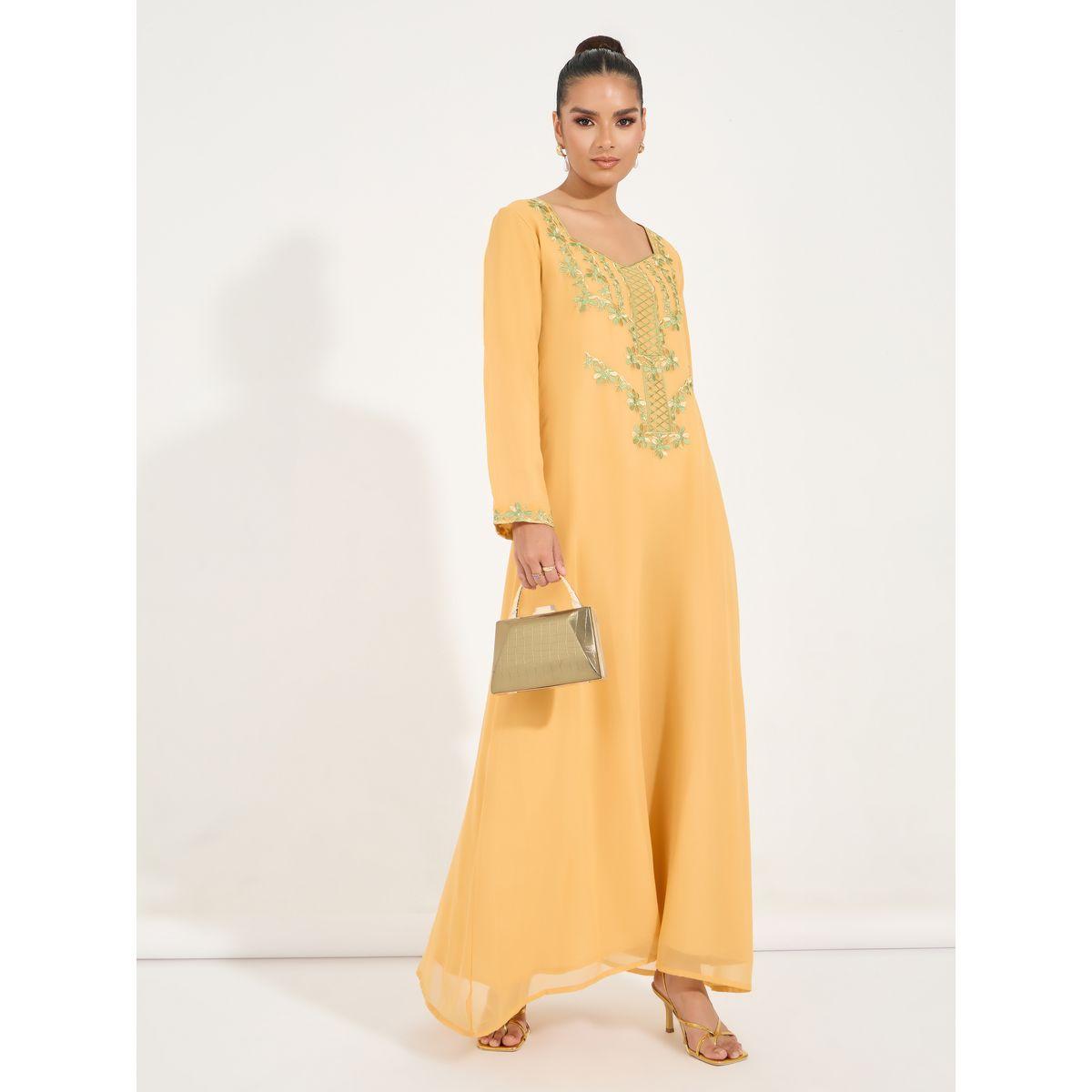 جلابية بتفاصيل مُطرّزة وياقة قلب-women-arabicclothing-jalabiyas-image-1