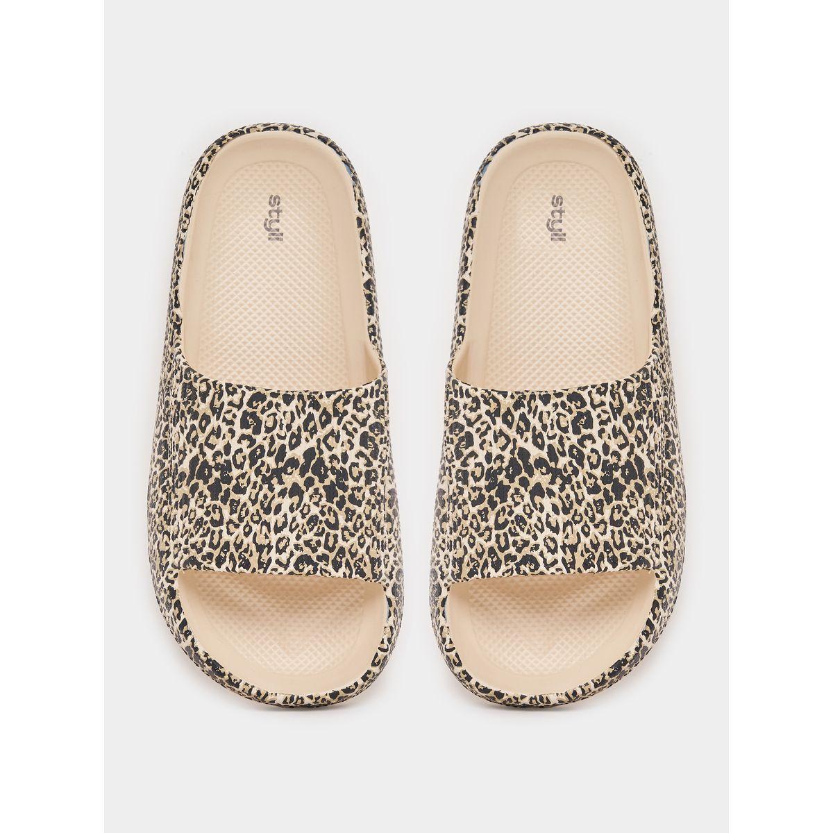 شبشب مطبع بطبعة حيوان-women-shoes-flipflopsandslides-image-6