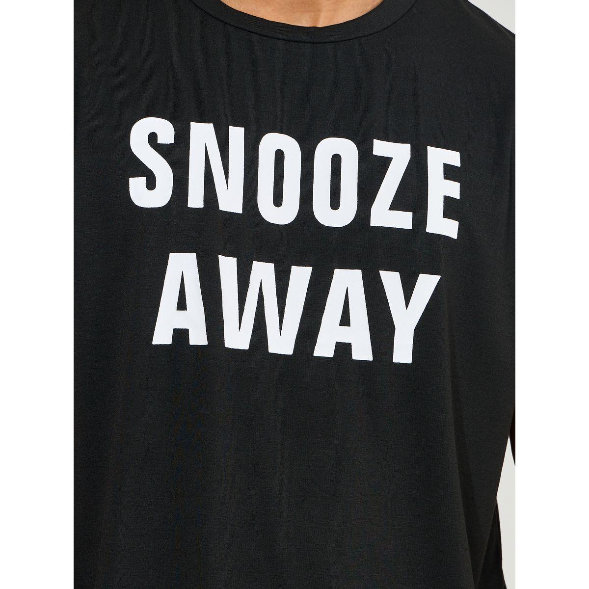 Styli Unwind Slogan Print T-Shirt & Straight Pyjama Set-men-clothing-nightwear-sets-image-3