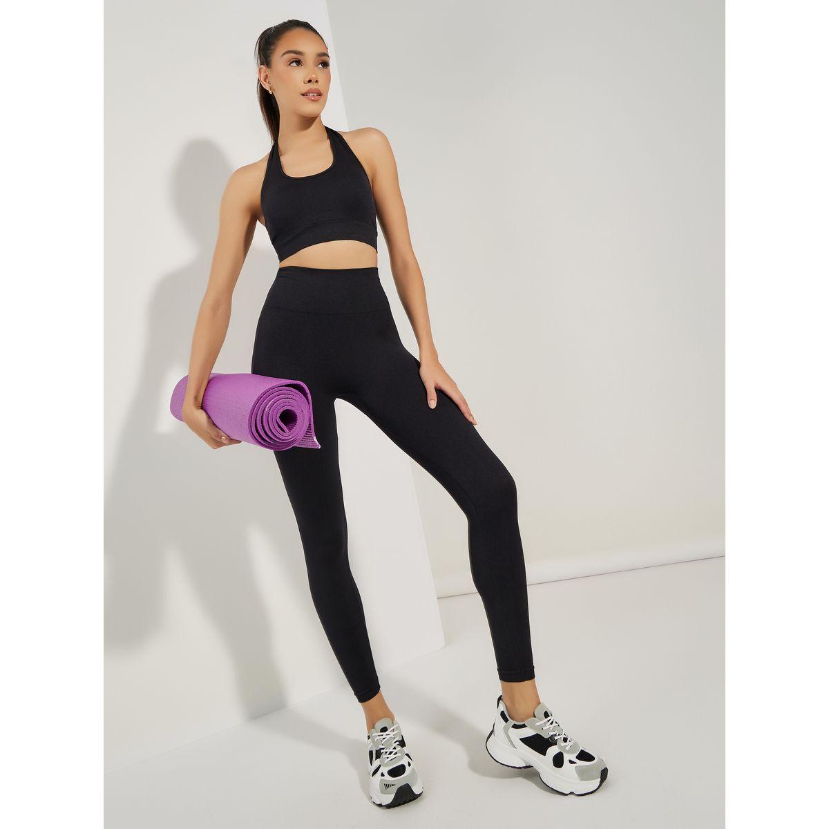 طقم رياضي من ليقنز مع صدرية بياقة هولتر-sports-women-clothing-trackpantsandtracksuits-image-1