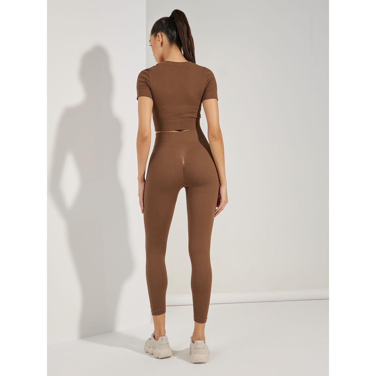 طقم رياضي من ليقنز وبلوزة قصيرة بنمط مضلع-sports-women-clothing-trackpantsandtracksuits-image-5