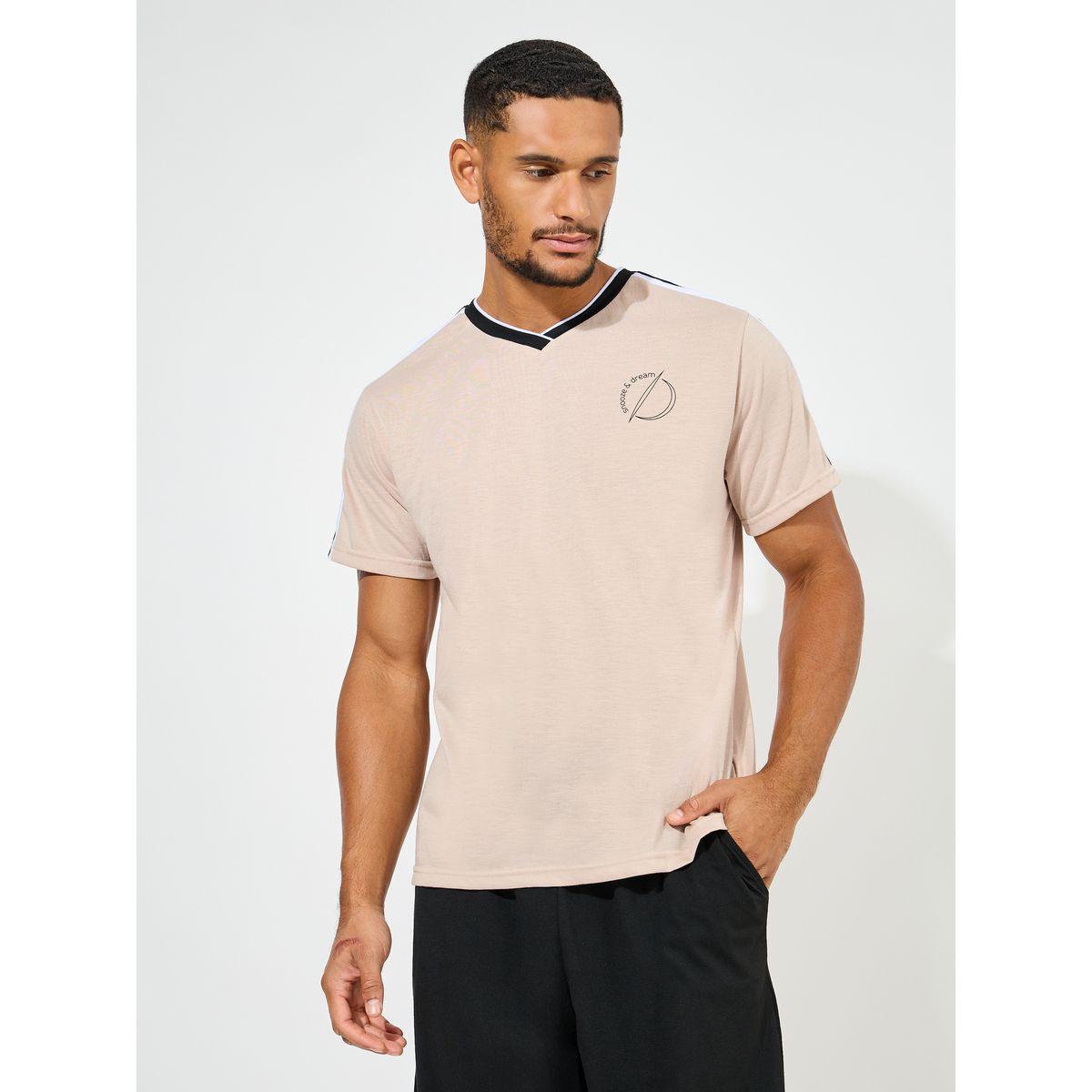 مجموعة من شورت مع تيشيرت بطبعة ناعمة-men-clothing-nightwear-sets-image-2