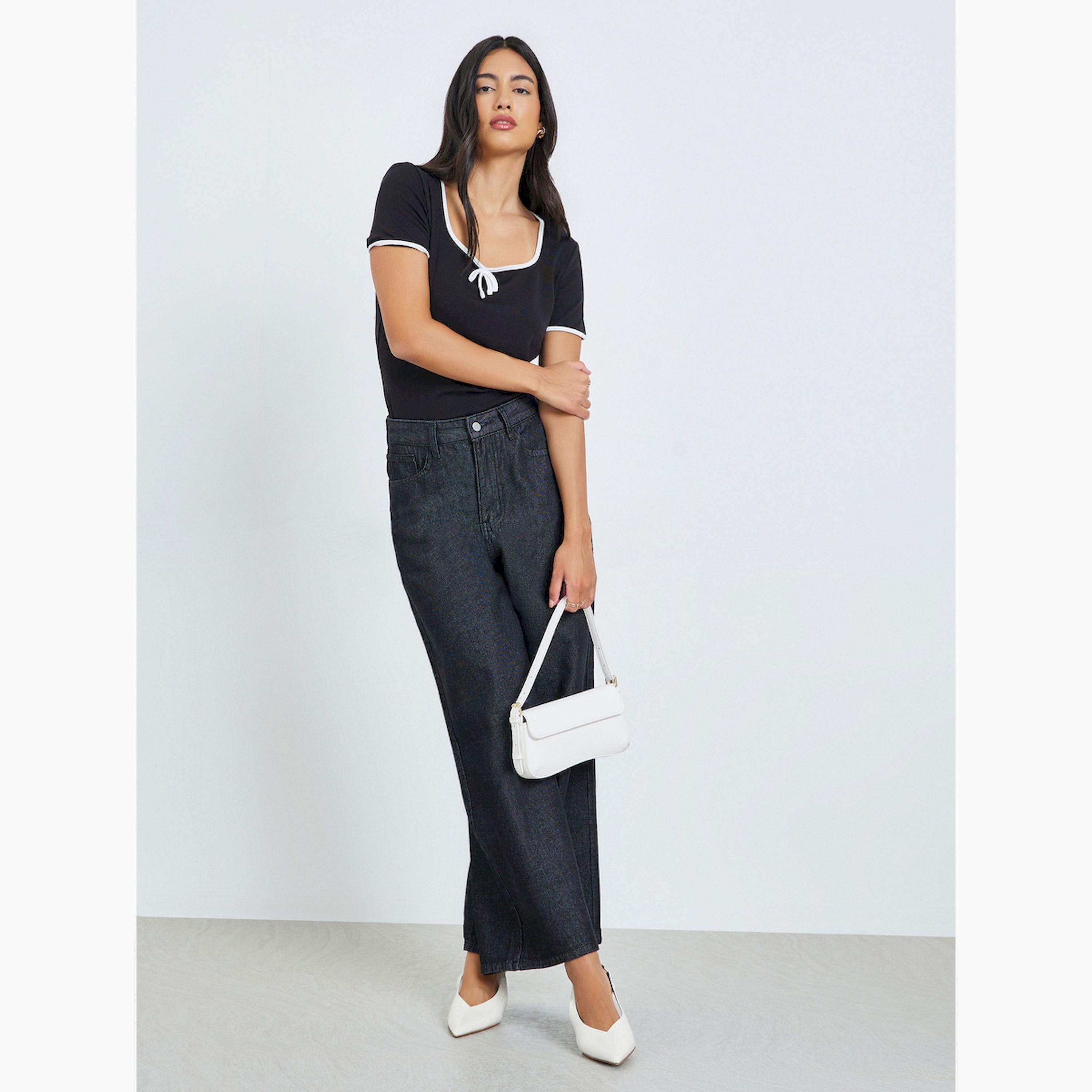 ستايلي - بلوزة سوداء محبوكة مضلعة بحواف بيضاء-women-clothing-tshirts-image-2