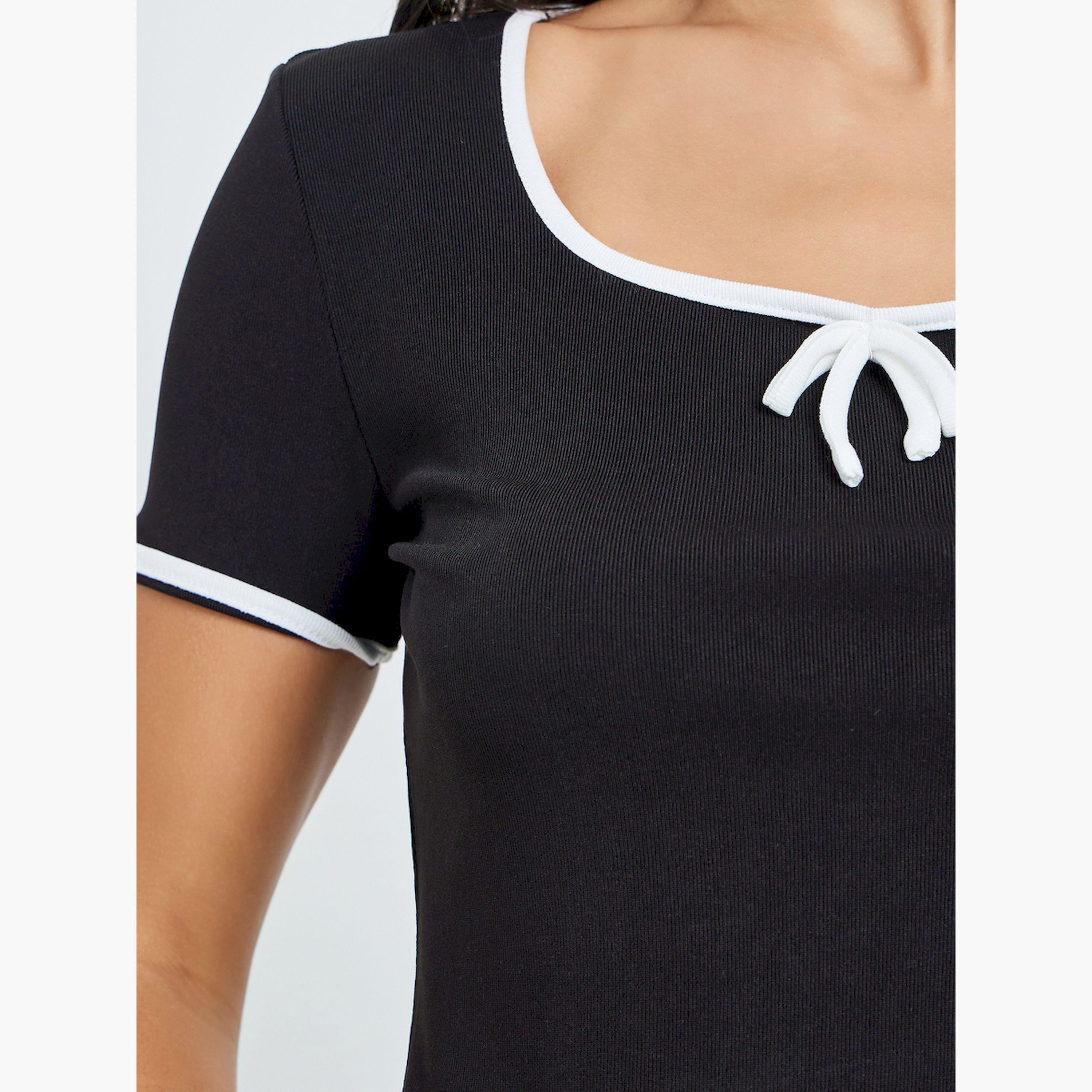 ستايلي - بلوزة سوداء محبوكة مضلعة بحواف بيضاء-women-clothing-tshirts-image-5