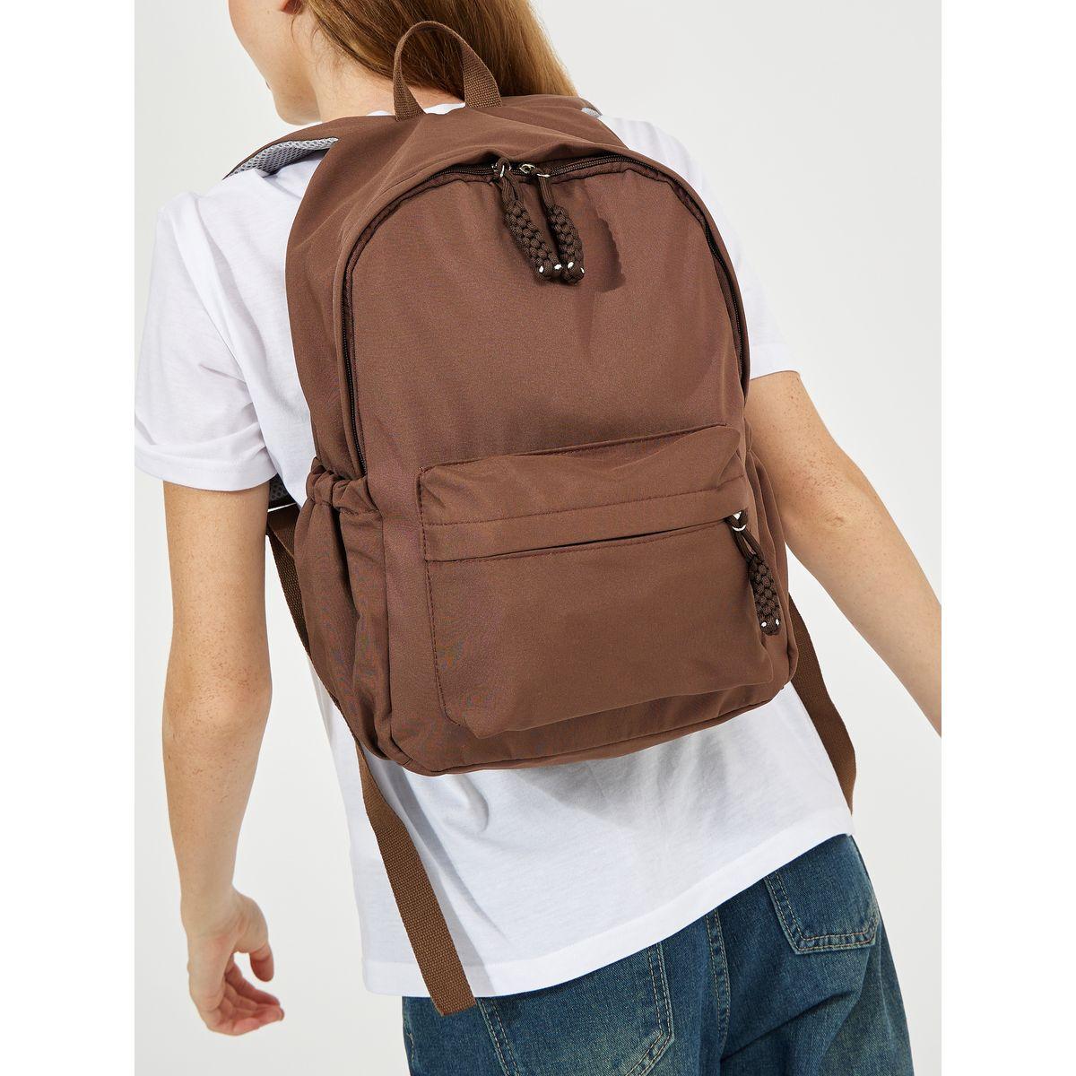 شنطة ظهر سادة بسحَّاب غلق وجيوب جانبية-women-bagsandwallets-backpacks-image-3