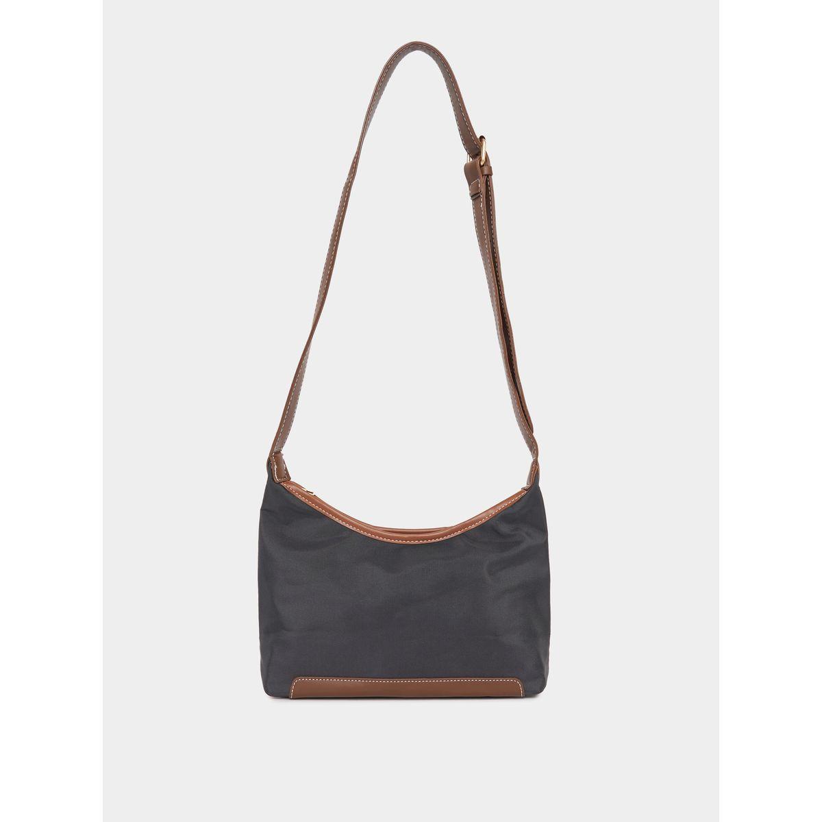شنطة كروس بتفاصيل مُتباينة مع حزام قابل للتعديل-women-bagsandwallets-handbags-image-2