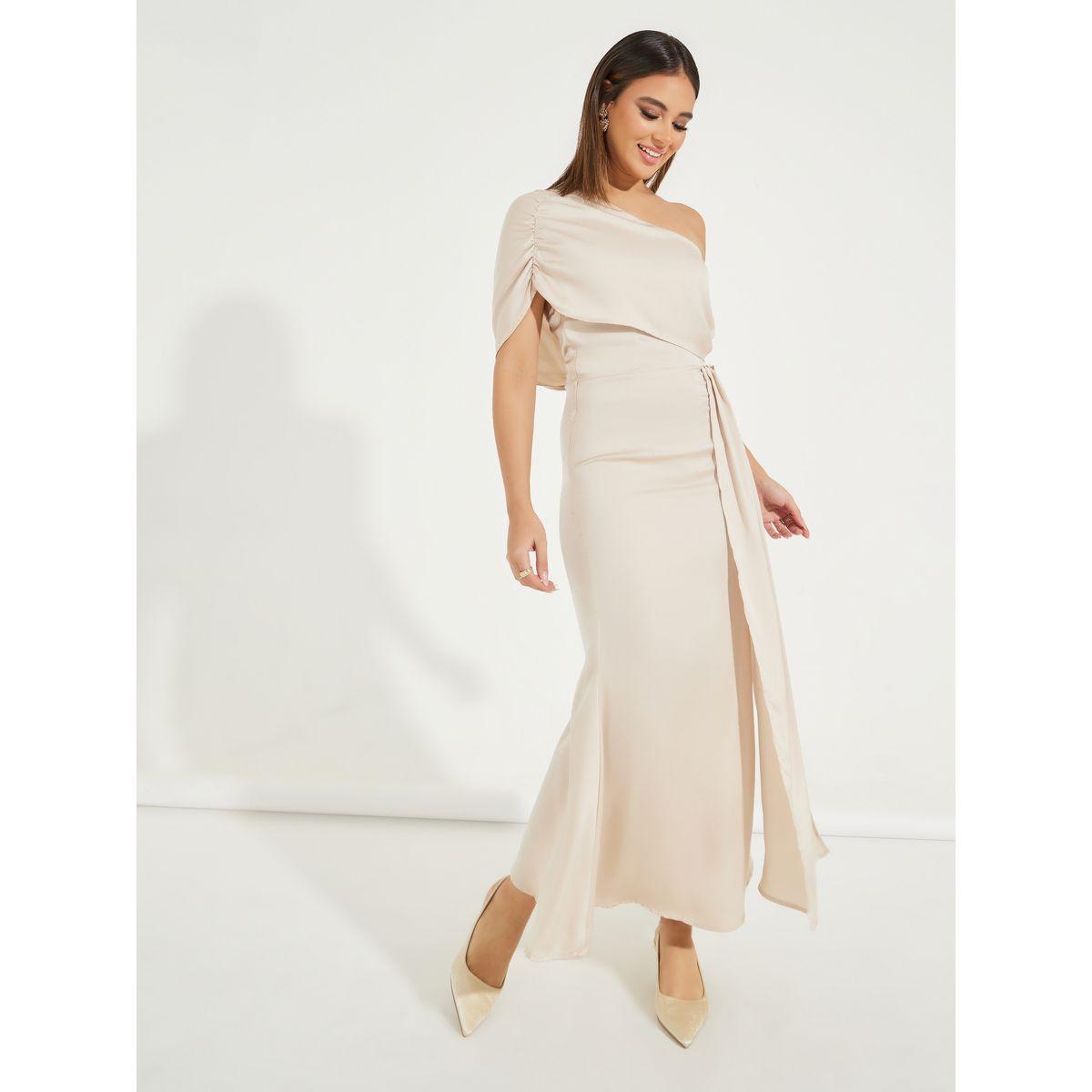 فستان طويل سادة بكتف واحد وتفاصيل مزمومة-women-clothing-dresses-image-3