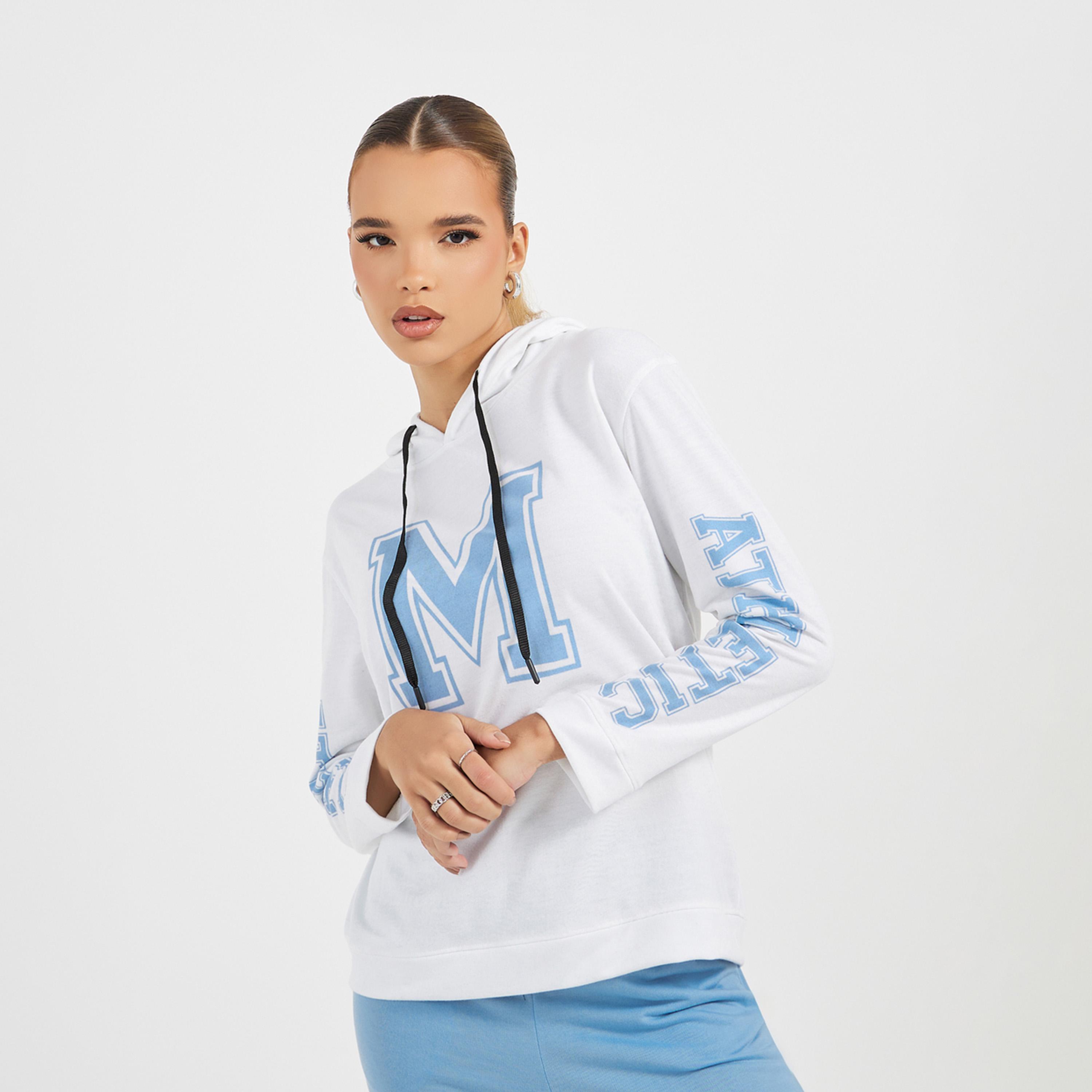 ستايلي - طقم هودي بطبعة شعار مع بنطال رياضي بأساور-women-clothing-coordsets-image-2
