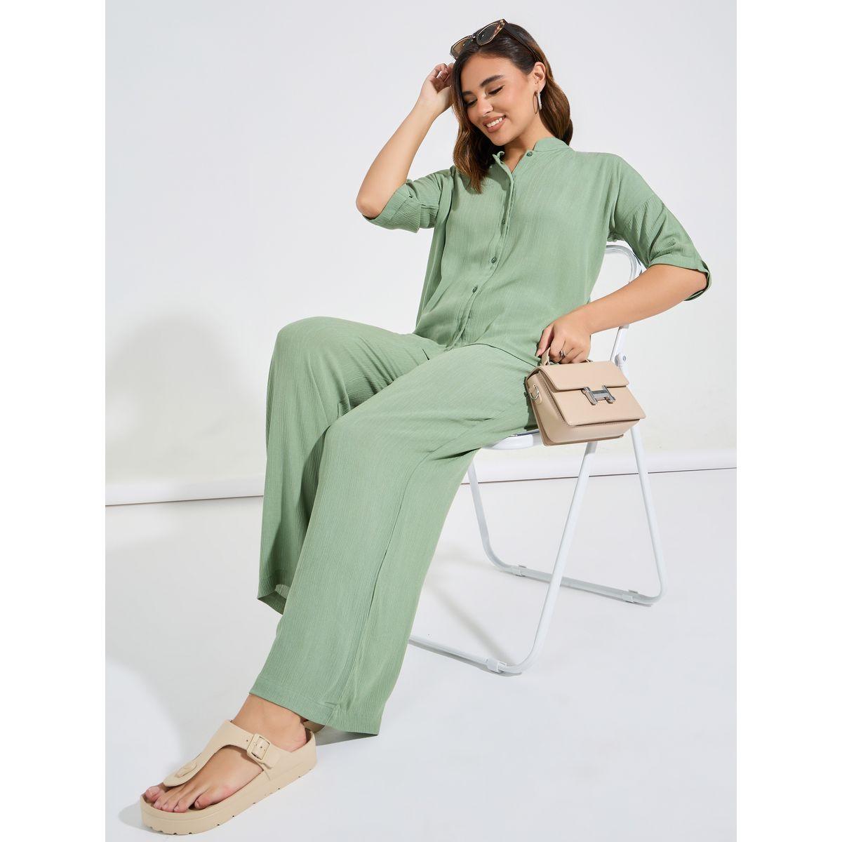 طقم منسق من بنطال بارجل واسعة مع بلوزة بوكسي-women-clothing-coordsets-image-1