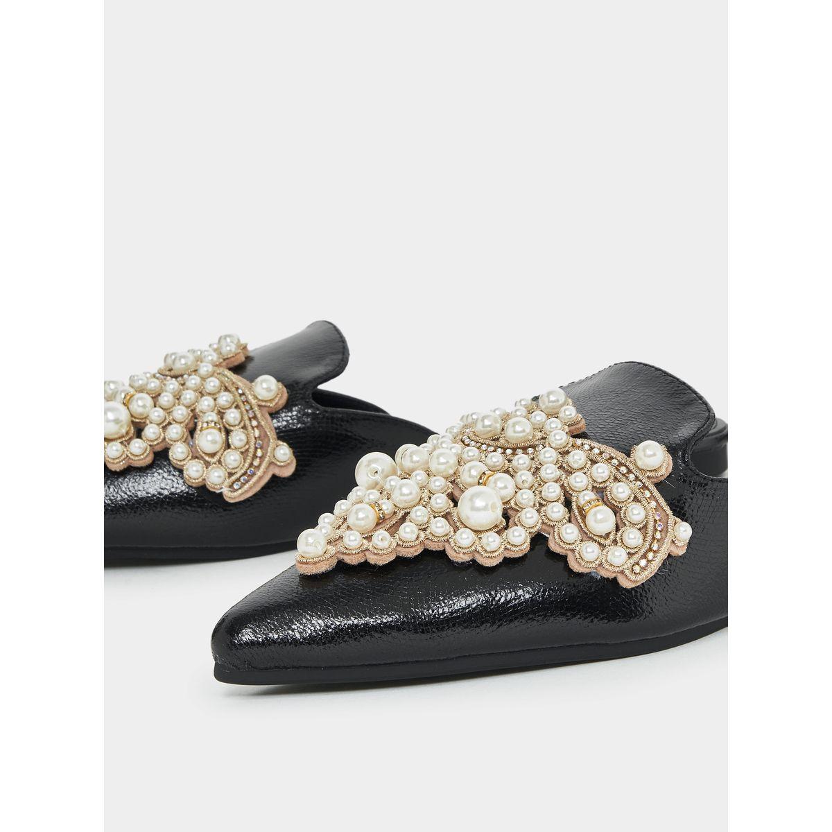 حذاء ميولز مرصع بلؤلؤ صناعي-women-shoes-loafersandmoccasins-image-4