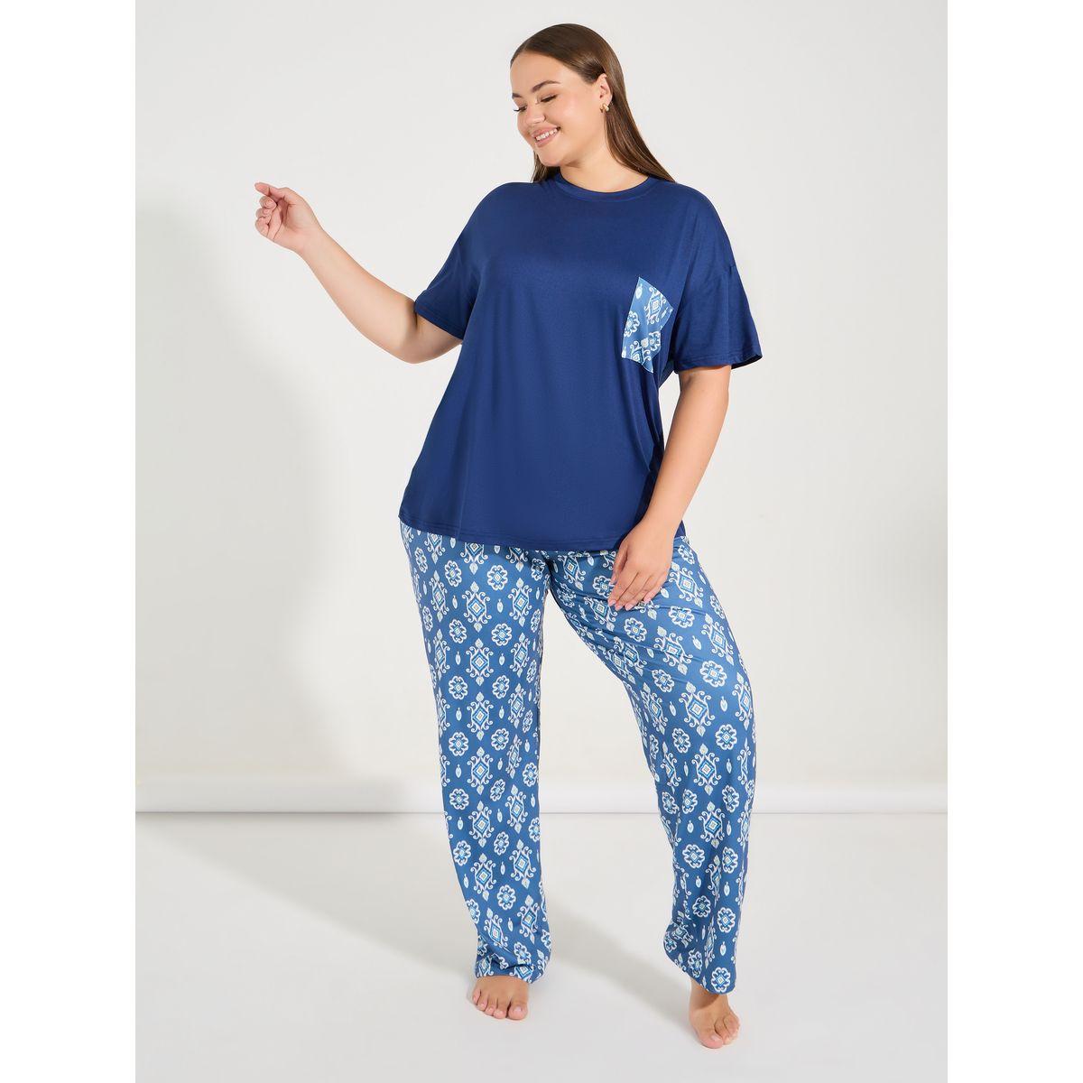 طقم من بنطال بيجاما مع تيشيرت بجيب على الصدر-women-clothing-nightwear-pyjamas-longsets-image-1