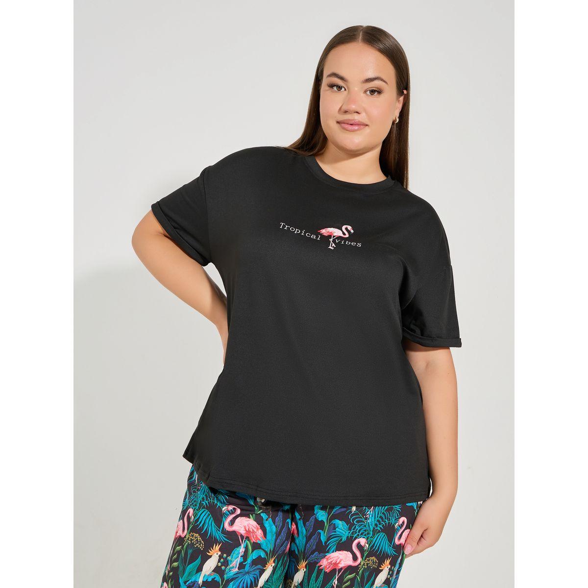Styli Unwind Plus Size Flamingo Print T-Shirt with Piped Hem Pyjama Set-women-clothing-nightwear-pyjamas-longsets-image-2