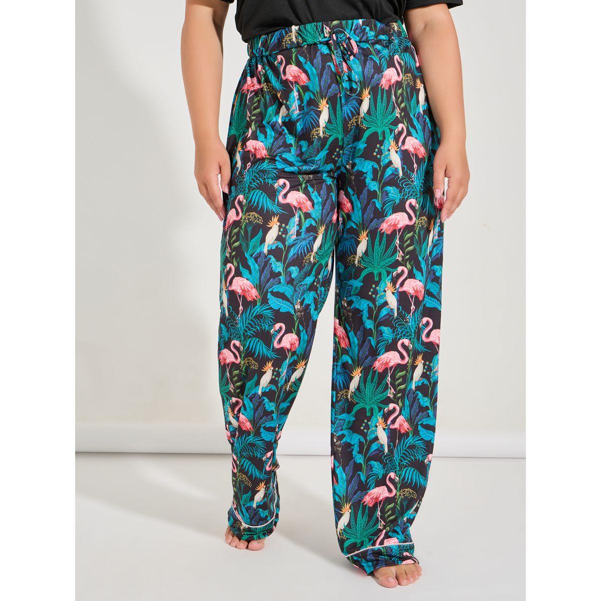 Styli Unwind Plus Size Flamingo Print T-Shirt with Piped Hem Pyjama Set-women-clothing-nightwear-pyjamas-longsets-image-5