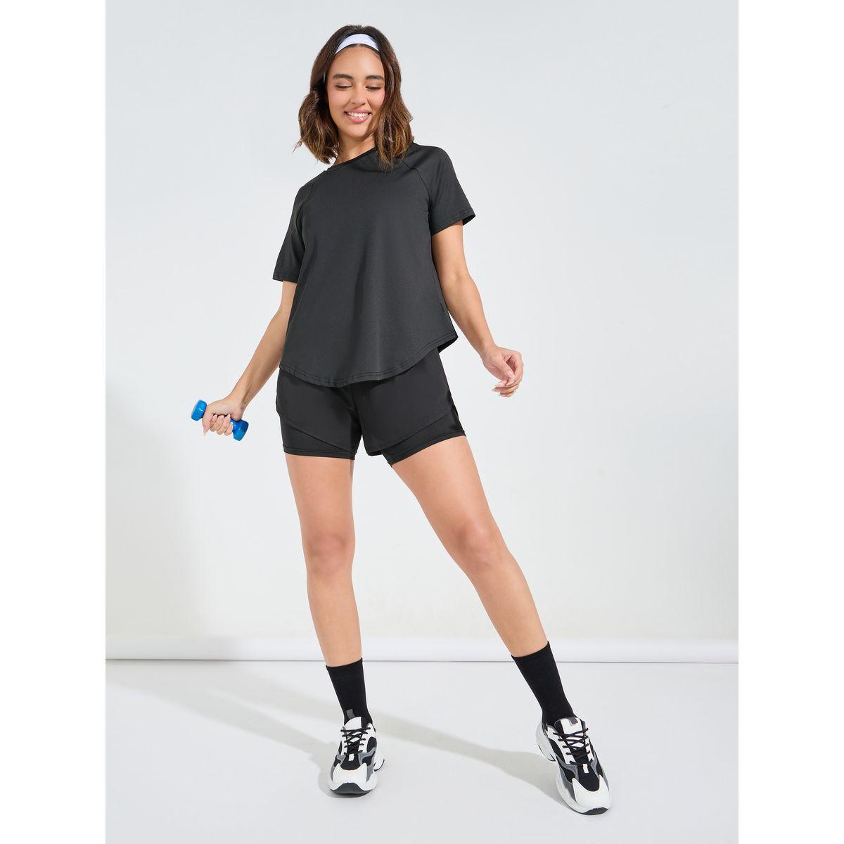 مجموعة من 3 - شورت وبلوزة مع صدرية باربطة كروس-sports-women-clothing-trackpantsandtracksuits-image-3