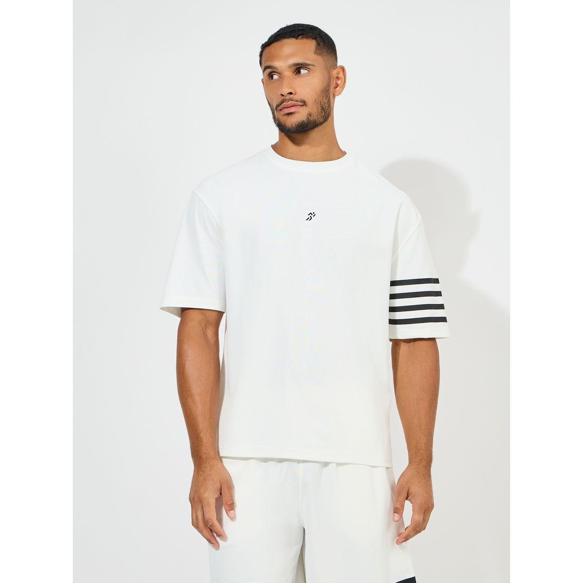 مجموعة من شورت مخطط مع تيشيرت فضفاض-men-clothing-coordsets-image-2