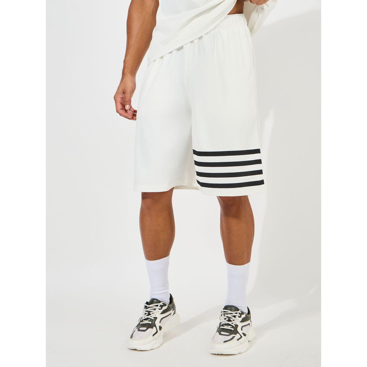 مجموعة من شورت مخطط مع تيشيرت فضفاض-men-clothing-coordsets-image-5