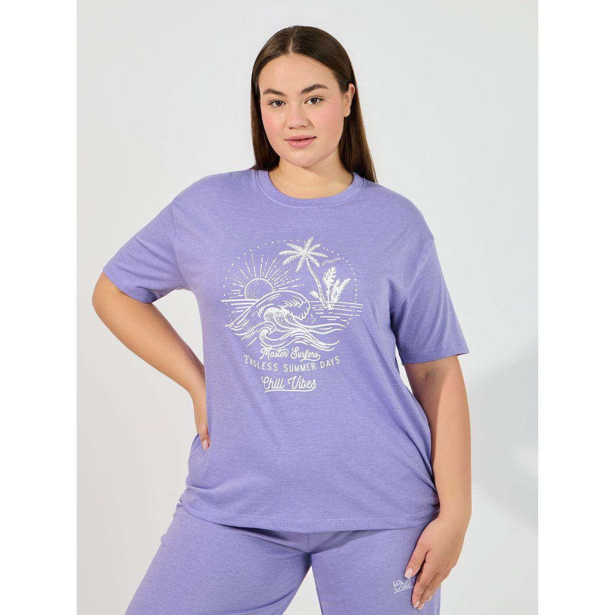 Styli Unwind Plus Size Chill Vibes Graphic T-Shirt & Pyjama Set-women-clothing-nightwear-pyjamas-longsets-image-2