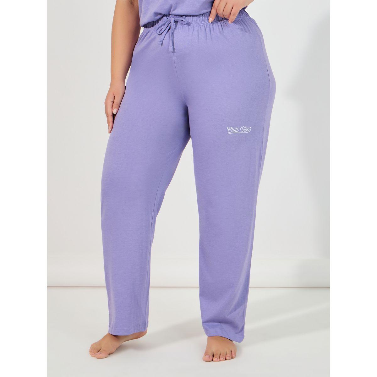 Styli Unwind Plus Size Chill Vibes Graphic T-Shirt & Pyjama Set-women-clothing-nightwear-pyjamas-longsets-image-6