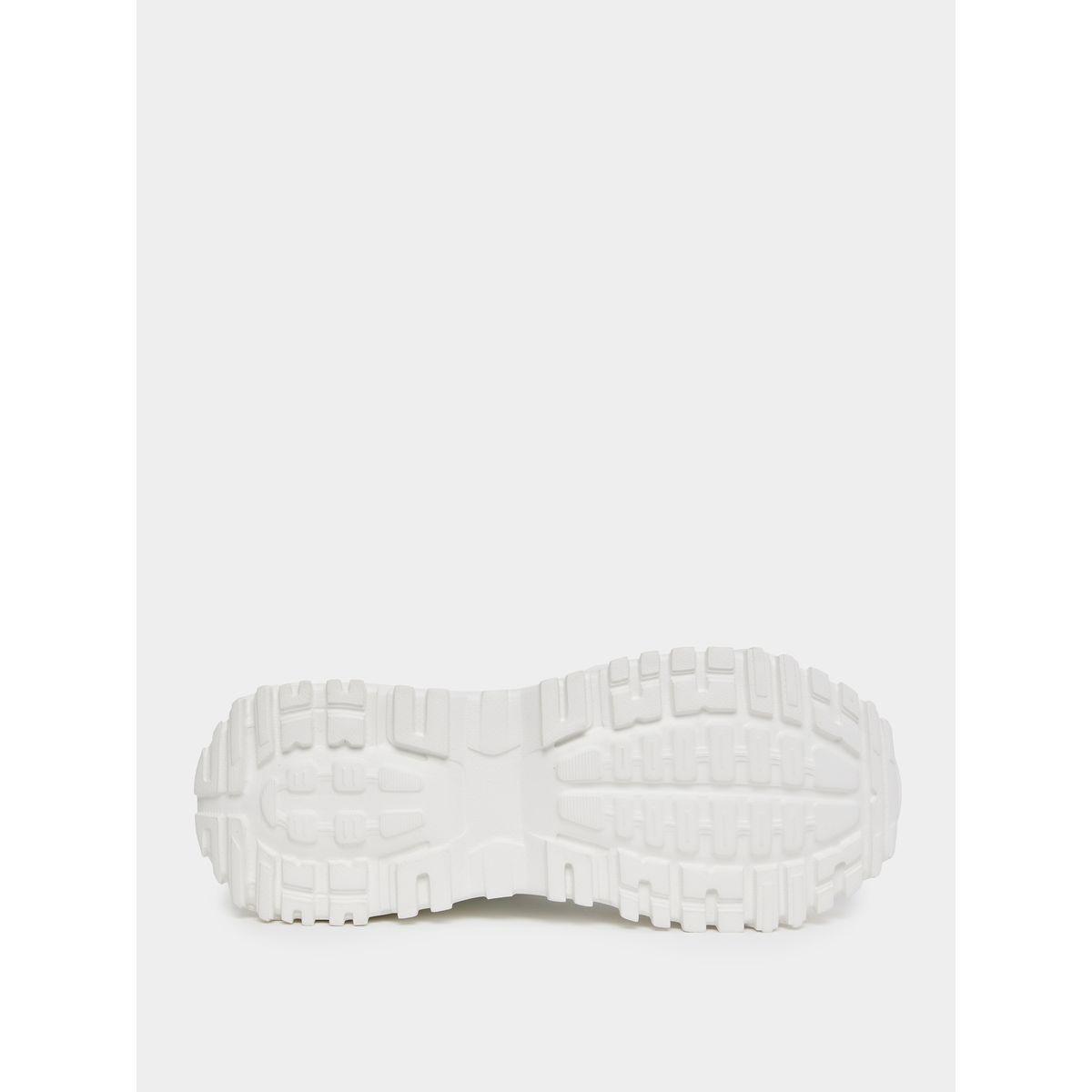 حذاء سنيكرز شانكي بتفاصيل مُتباينة-women-shoes-sneakers-image-7