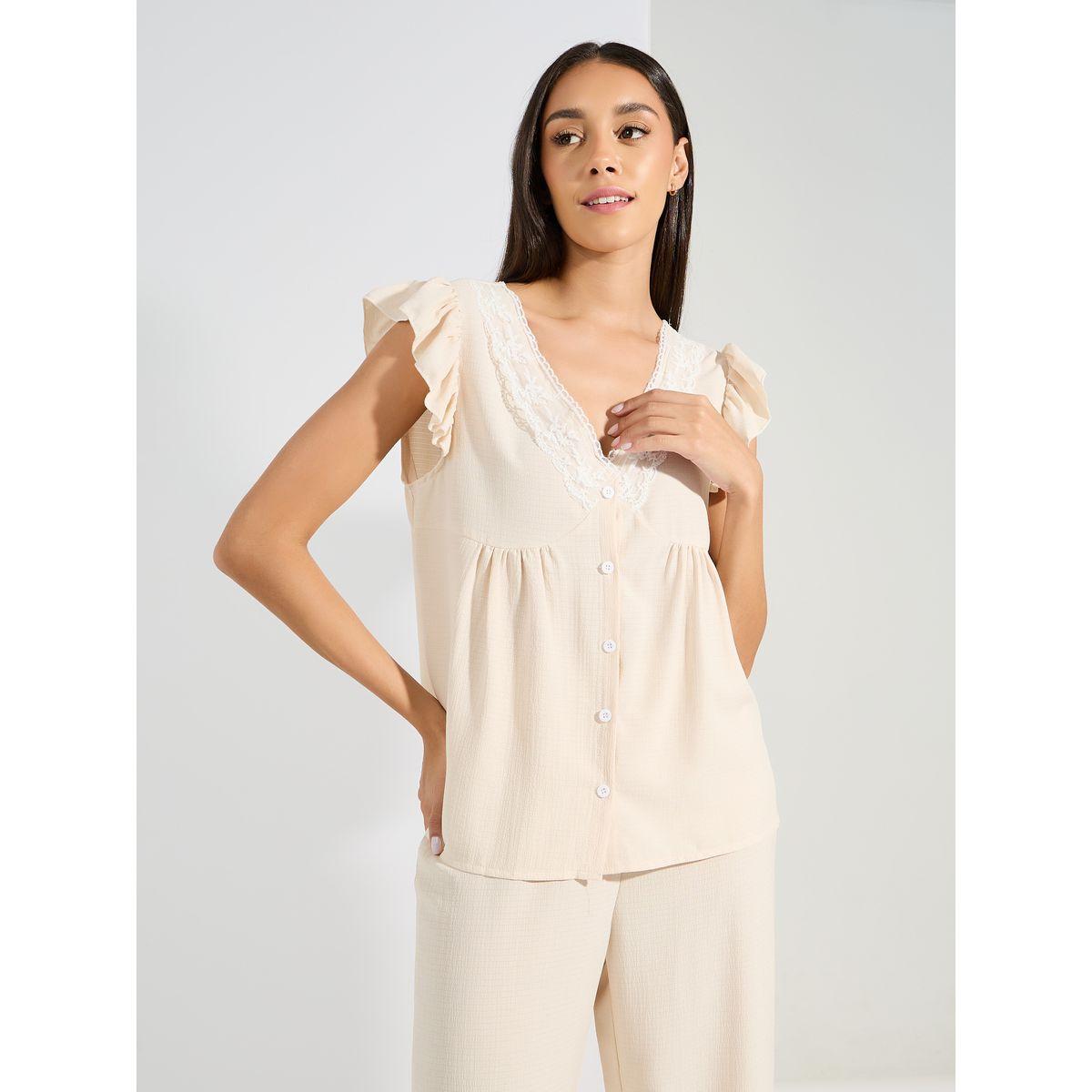 طقم من بنطال بيجاما مع بلوزة بتفاصيل دانتيل مع كشكش-women-clothing-nightwear-pyjamas-longsets-image-2