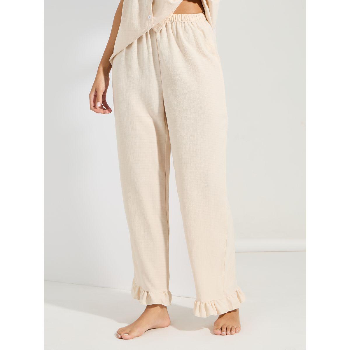 طقم من بنطال بيجاما مع بلوزة بتفاصيل دانتيل مع كشكش-women-clothing-nightwear-pyjamas-longsets-image-4