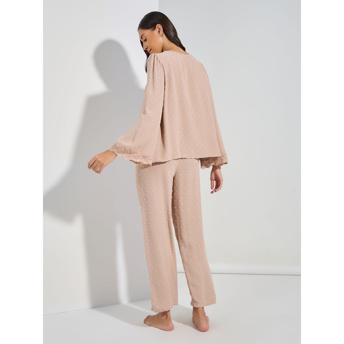 طقم من بنطال بيجاما مع بلوزة دوبي بتفاصيل دانتيل-women-clothing-nightwear-pyjamas-longsets-image-5