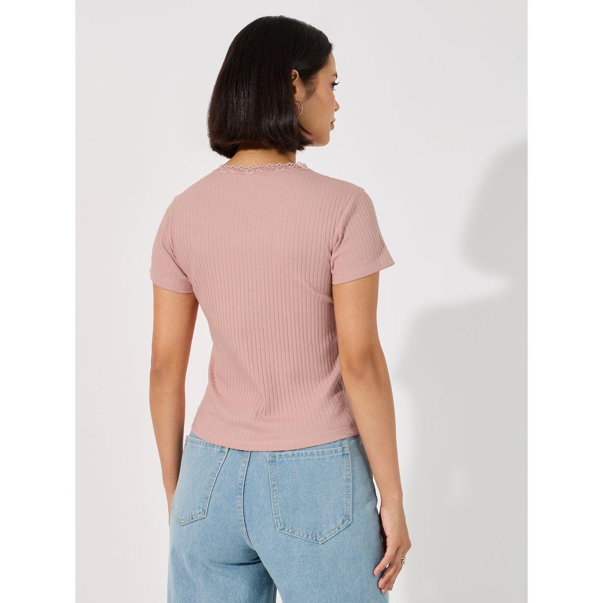 بلوزة محبوكة بتفاصيل مضلعة ودانتيل-women-clothing-shirtsandblouses-blouses-image-4