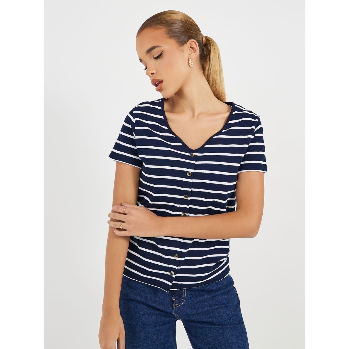 بلوزة مخططة بتفاصيل محبوكة وأزرار غلق-women-clothing-shirtsandblouses-blouses-image-1
