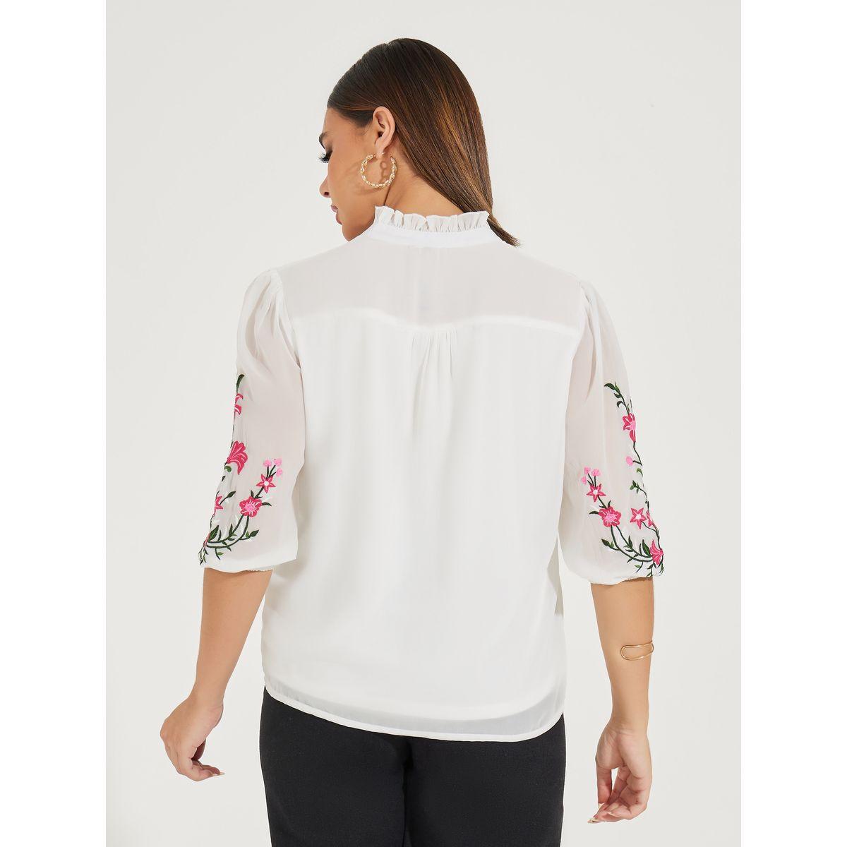 بلوزة مُطرّزة بزهور مع ياقة بشق وازرار-women-clothing-shirtsandblouses-blouses-image-4