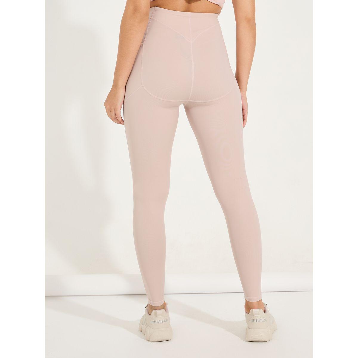 ليقنز بتفاصيل درزات مع شارة وجيب-women-clothing-sportswearandactivewear-bottoms-leggings-image-4