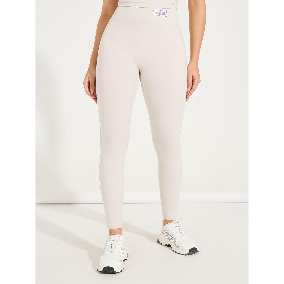 ليقنز مطبع بكتابة ومزين بشارة-women-clothing-sportswearandactivewear-bottoms-image-2