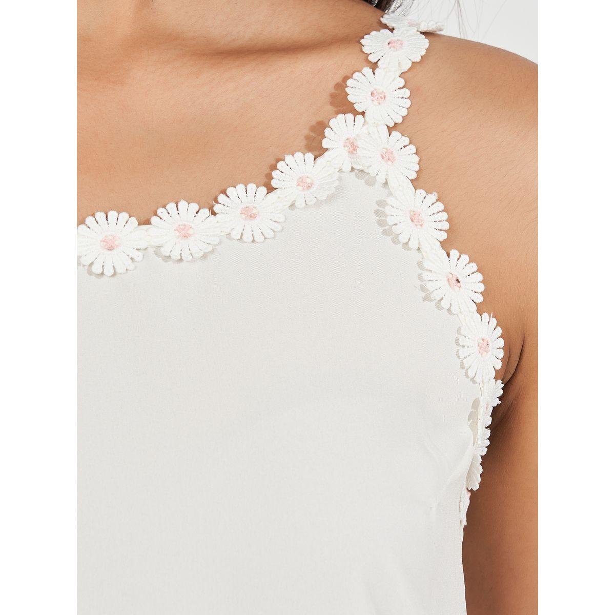 بلوزة كامي مزينة بزهور-women-clothing-tshirts-image-3