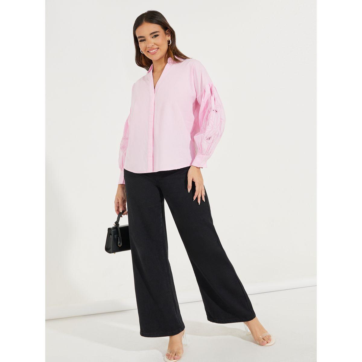 بلوزة بأكتاف منخفضة وتفاصيل مُطرّزة-women-clothing-shirtsandblouses-shirts-image-2