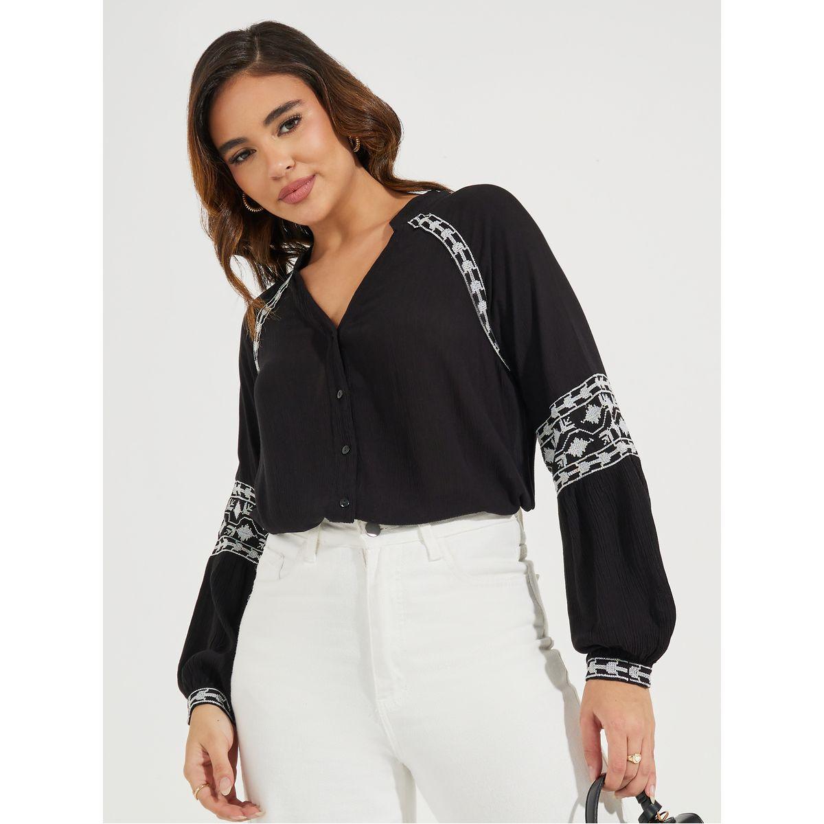 بلوزة بتفاصيل مُطرّزة واكمام ريجلان مع ازرار-women-clothing-shirtsandblouses-blouses-image-1