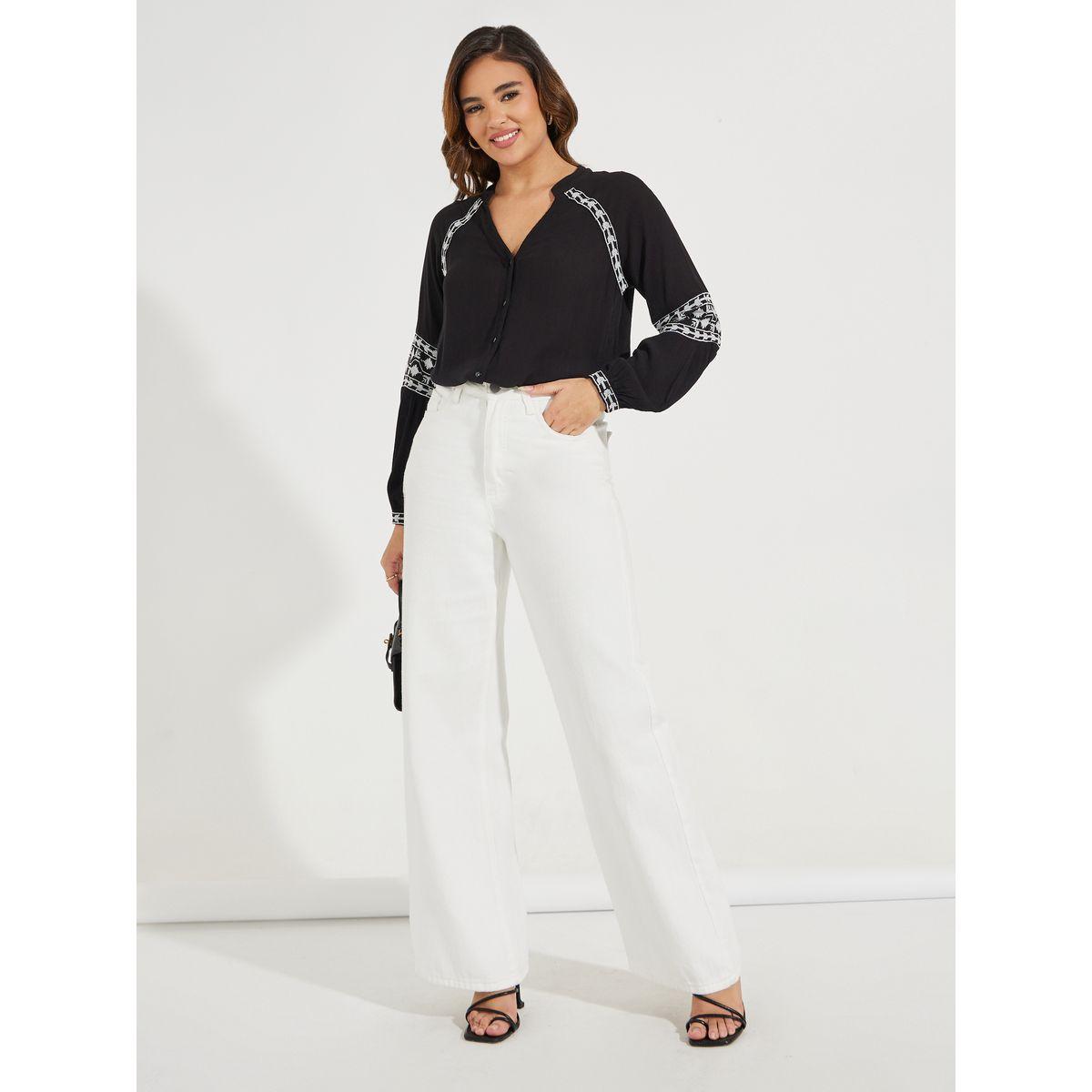 بلوزة بتفاصيل مُطرّزة واكمام ريجلان مع ازرار-women-clothing-shirtsandblouses-blouses-image-2
