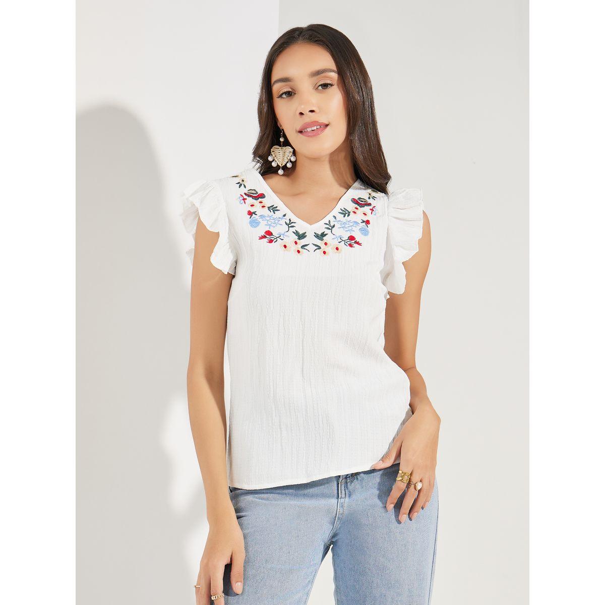 بلوزة بتفاصيل مُطرّزة مع اكمام كشكش كولورفول × ستايلي-women-clothing-shirtsandblouses-blouses-image-1