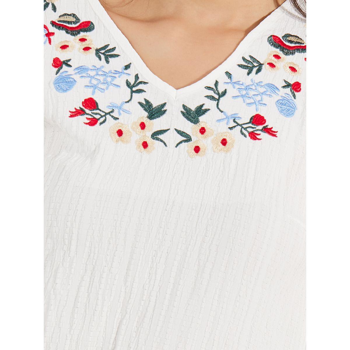 بلوزة بتفاصيل مُطرّزة مع اكمام كشكش كولورفول × ستايلي-women-clothing-shirtsandblouses-blouses-image-3