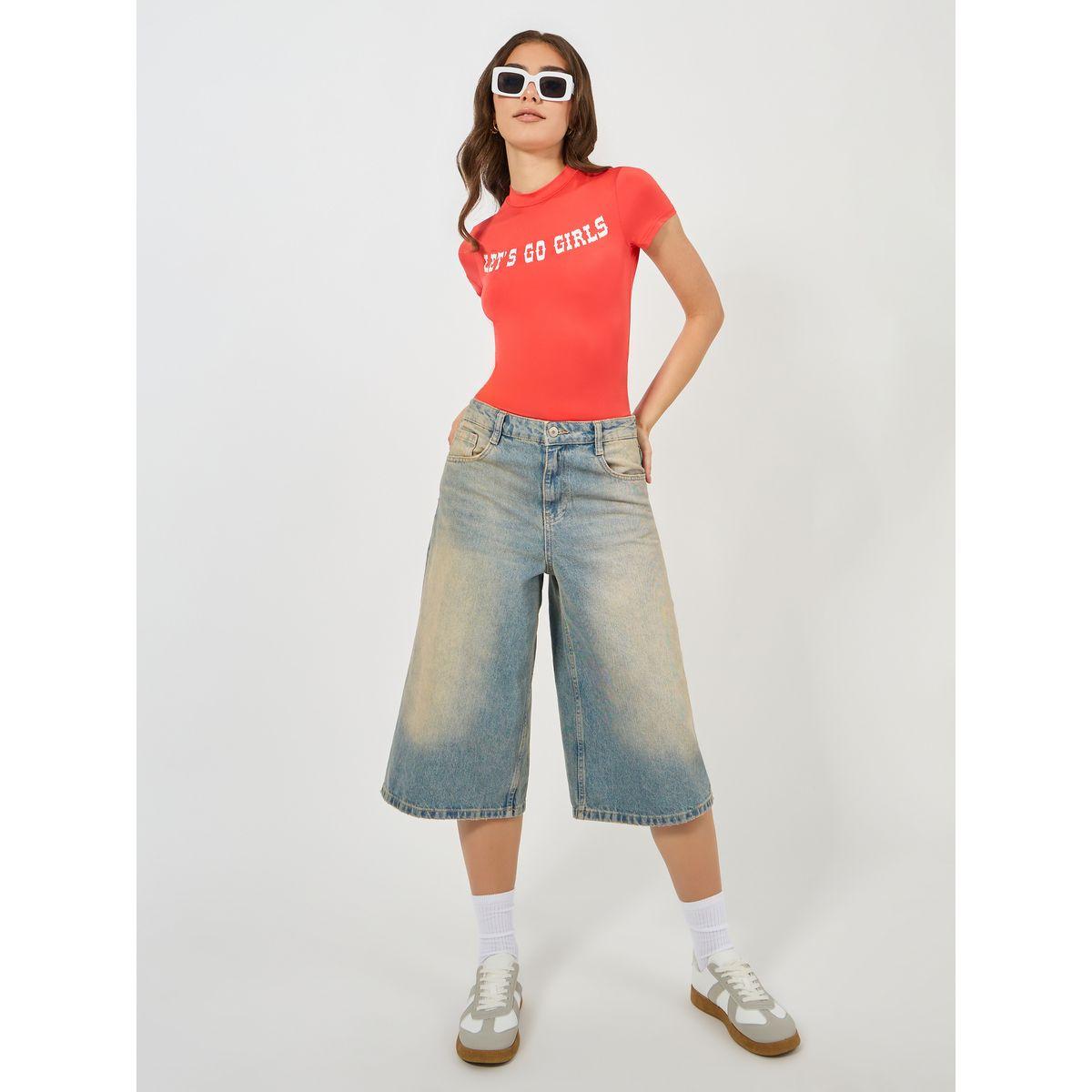 بودي سوت مطبع بكتابة مع اكمام قصيرة كولورفول × ستايلي-women-clothing-tshirts-image-2