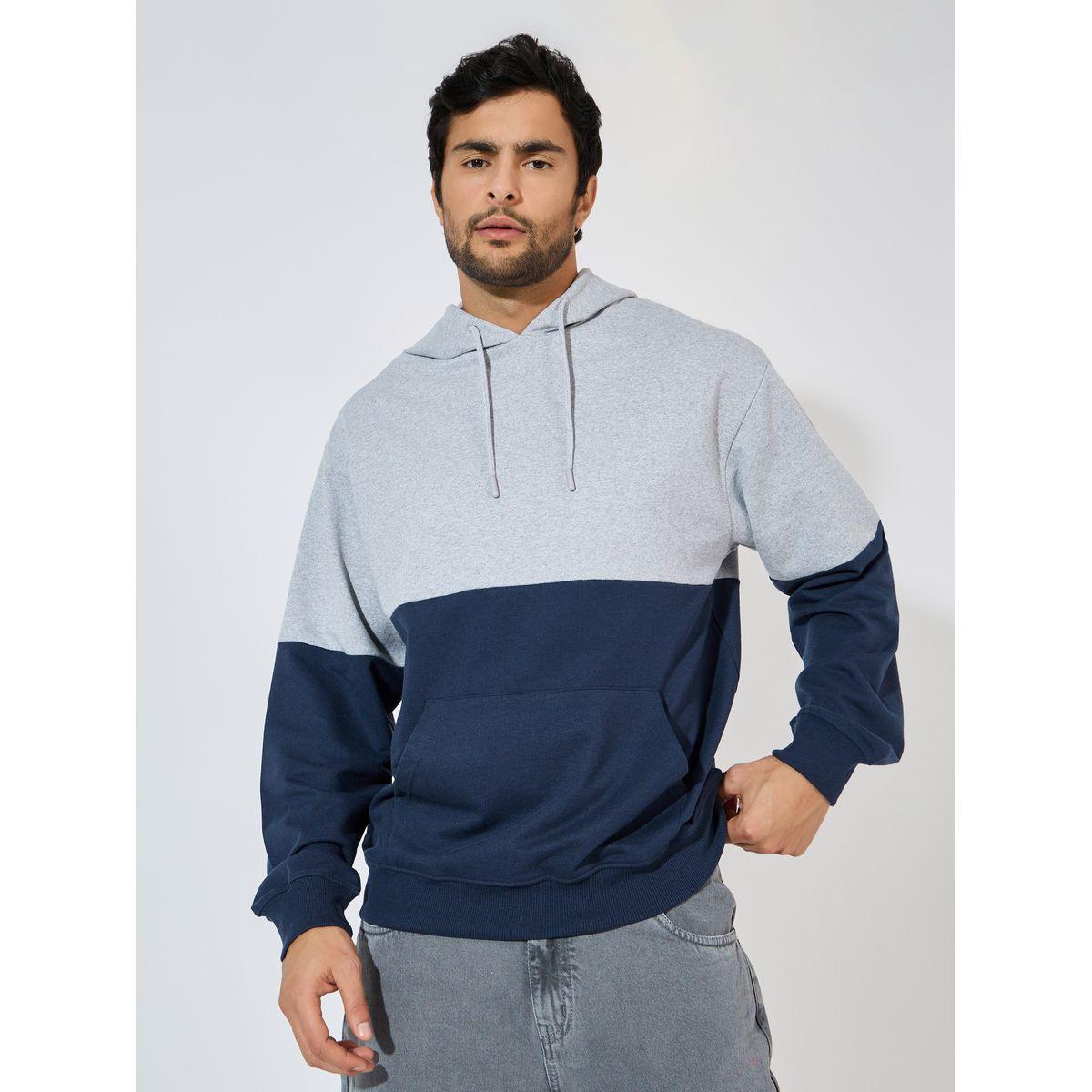 هودي بقصة مريحة ونمط كتل الالوان-men-winterwear-hoodiesandsweatshirts-image-1
