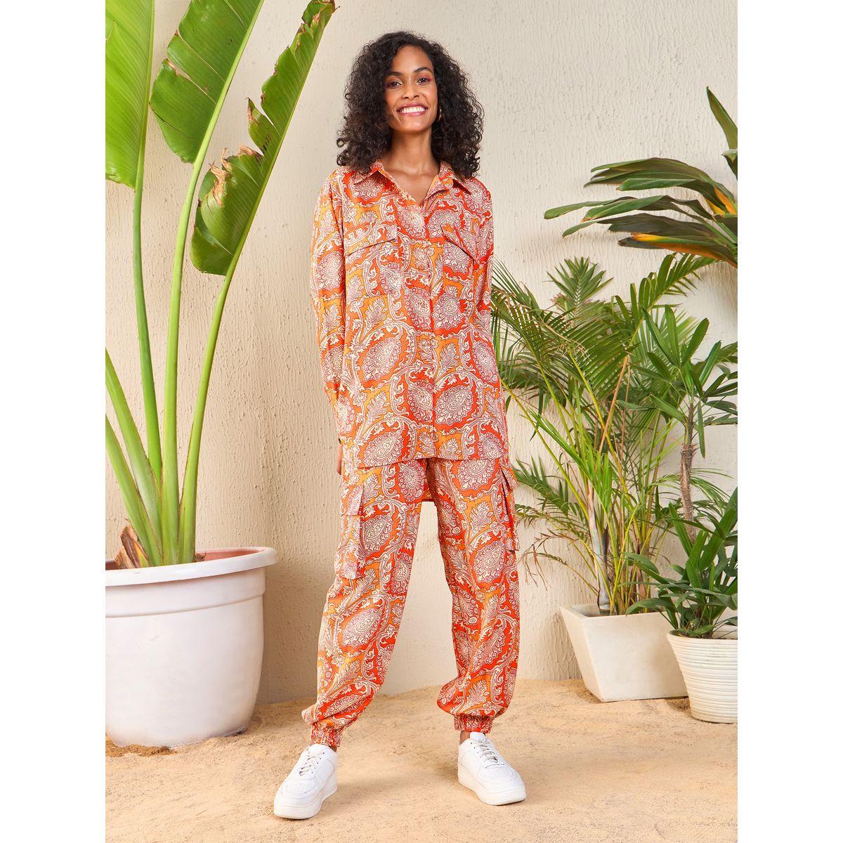 طقم منسق من جوغر كارجو مع بلوزة مطبعة بالكامل ساسافراس × ستايلي-women-clothing-coordsets-image-7