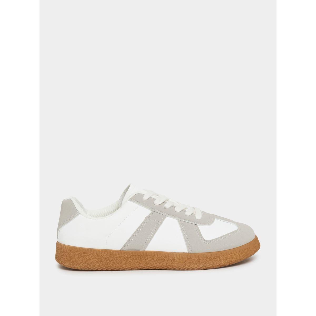 حذاء سنيكرز بنمط كتل الالوان ورباط غلق-women-shoes-sneakers-image-2