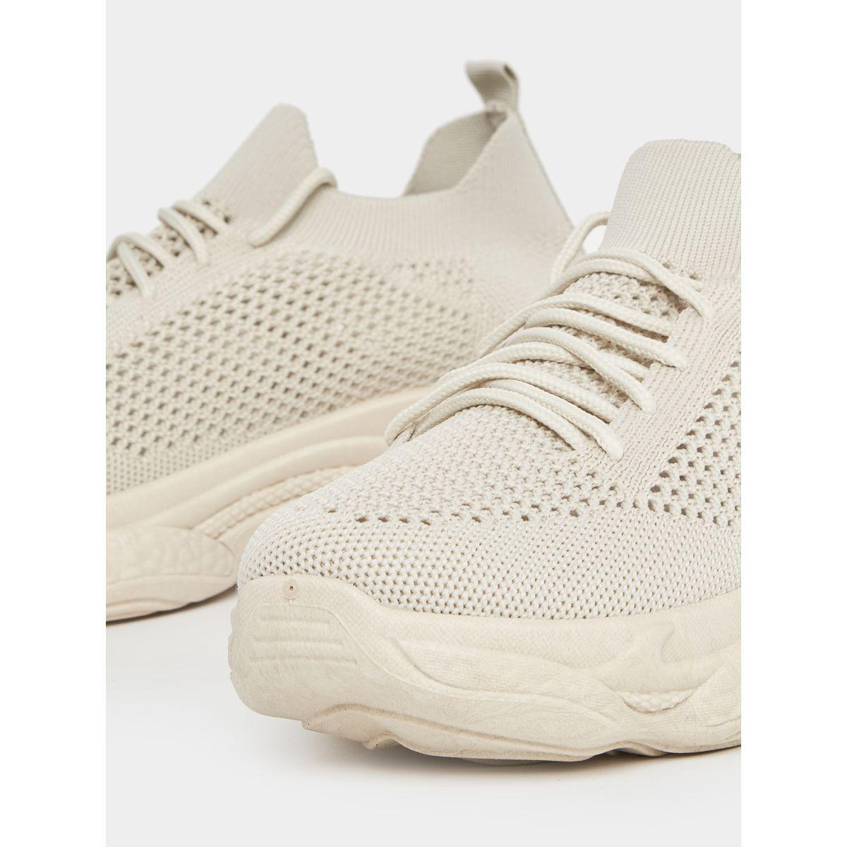 حذاء سنيكرز بتفاصيل شبكية ورباط غلق-women-shoes-sneakers-image-5