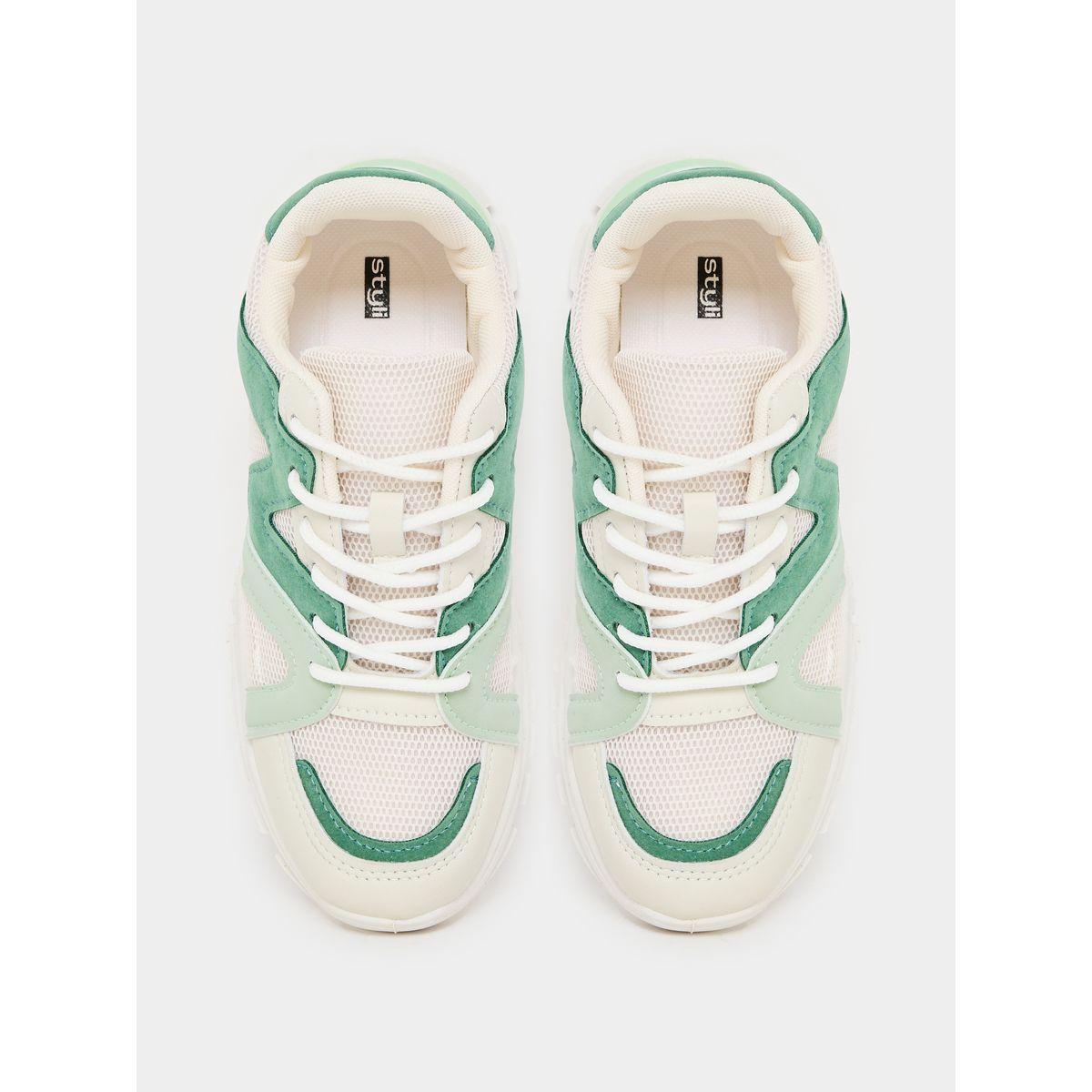 حذاء سنيكرز بنعل شانكي وتفاصيل بارزة الملمس-women-shoes-sneakers-image-5