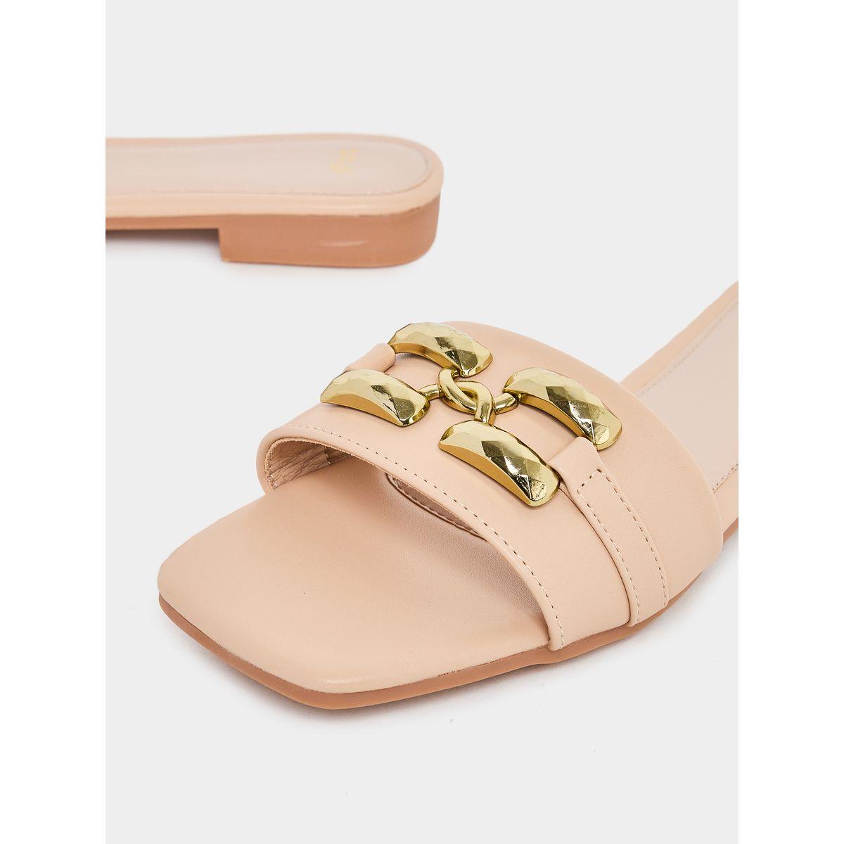 صندل فلات بمقدمة مفتوحة مع حلية بنمط إبزيم-women-shoes-sandals-flats-image-3